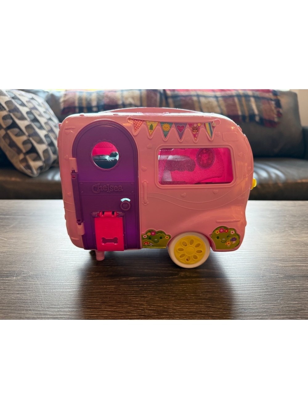 Barbie Chelsea Camper RV Playset Pink Folding Dollhouse 2018 Mattel